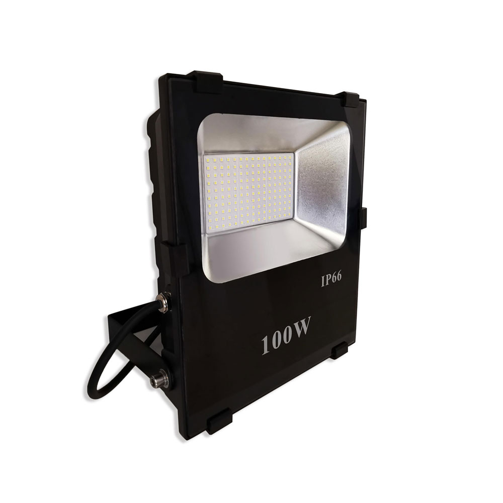 100W Waterproof IP66 SMD LED Flood Light AC100-277V with High Brightness CCT 3000-6500K